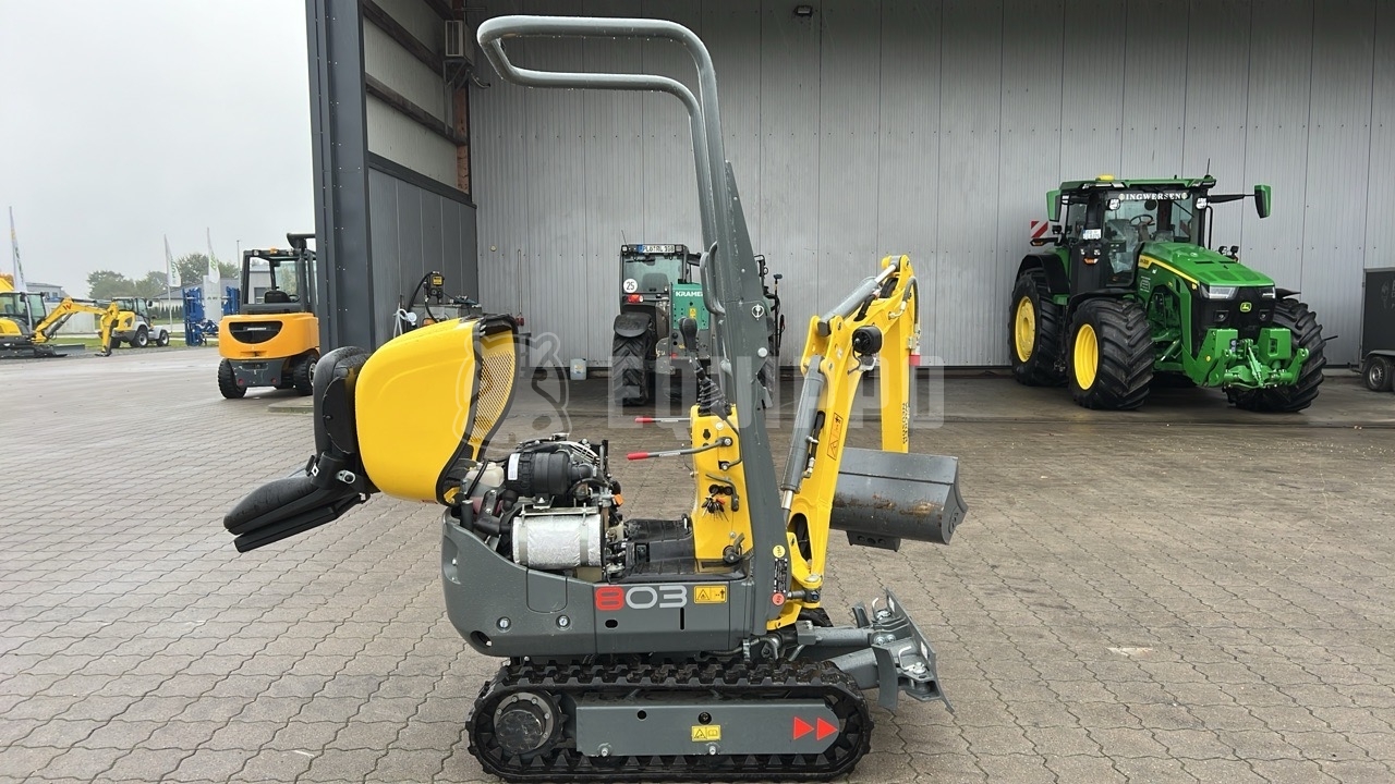 Wacker Neuson 803  - - Gebruikte Mini graafmachine < 7t