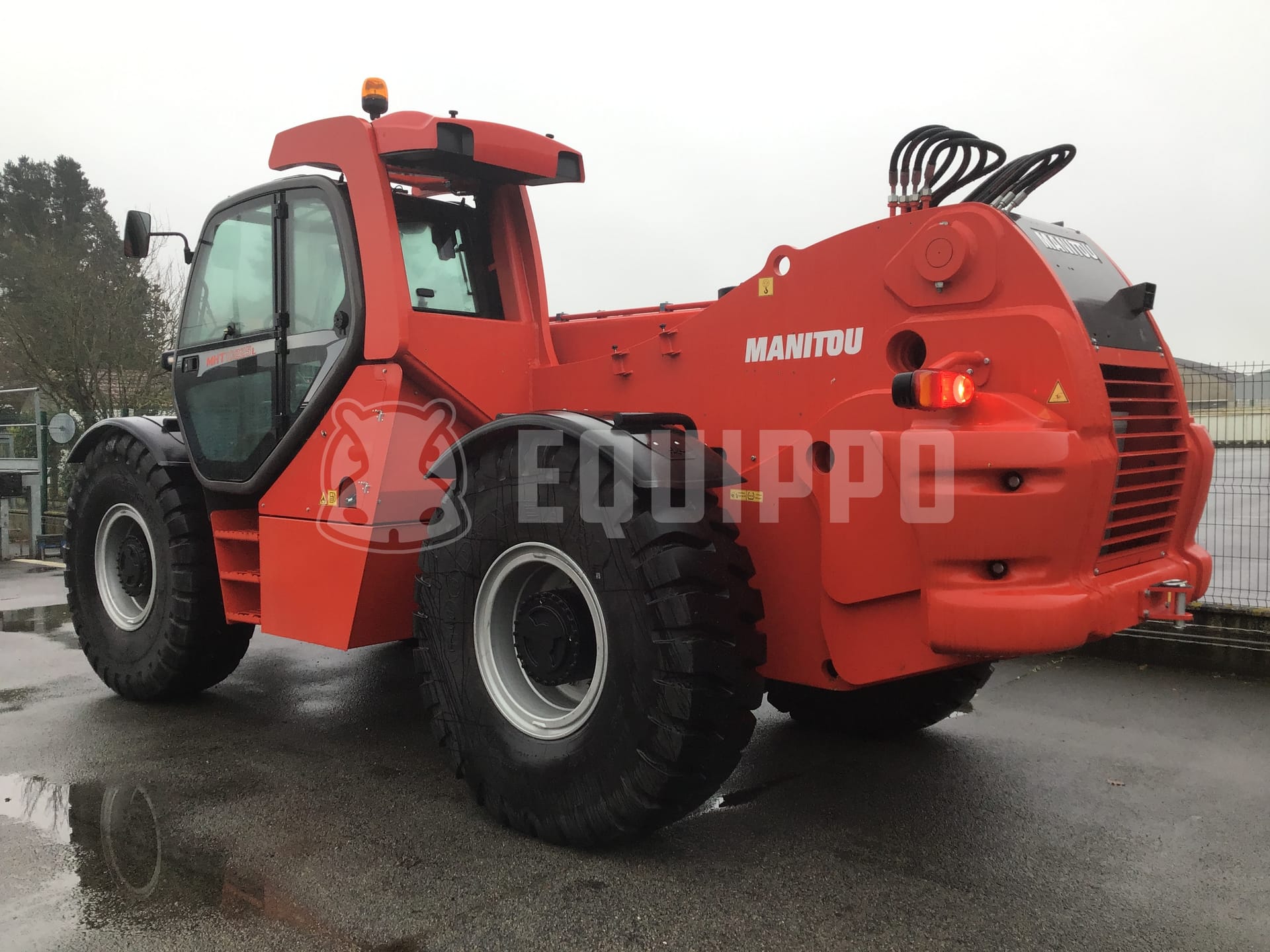 Manitou MHT10225L  - - Used Telescopic Forklift