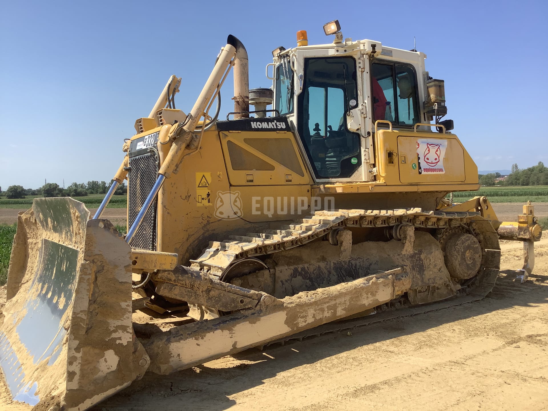 Komatsu D65EX-16 - - Used Tracked Dozer