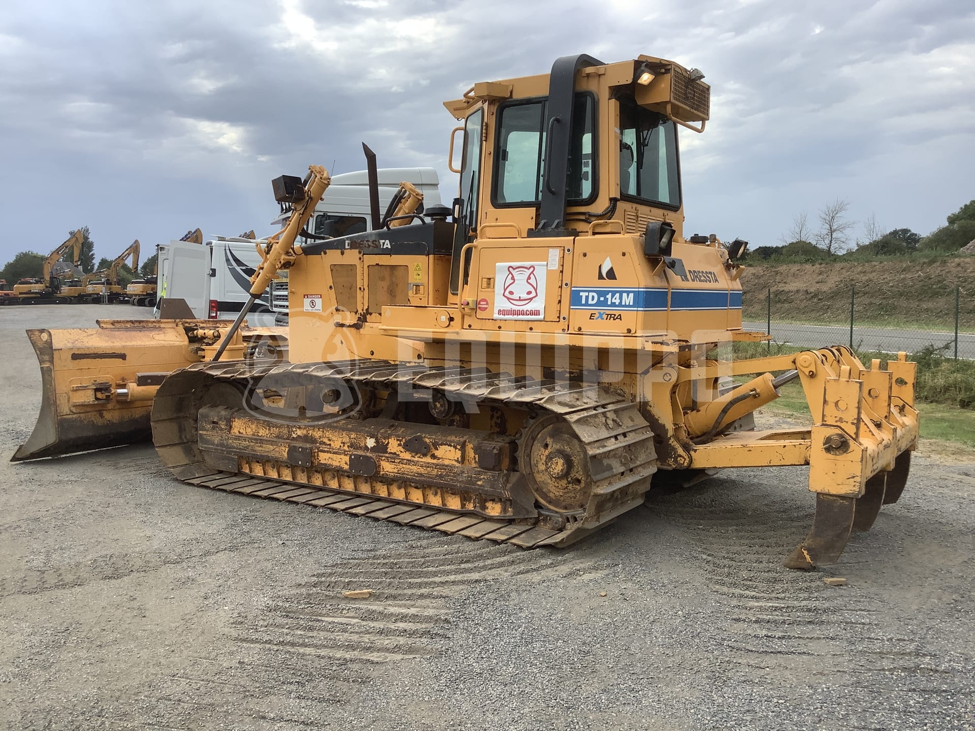 Dressta TD-14M LGP  - - Used Tracked Dozer