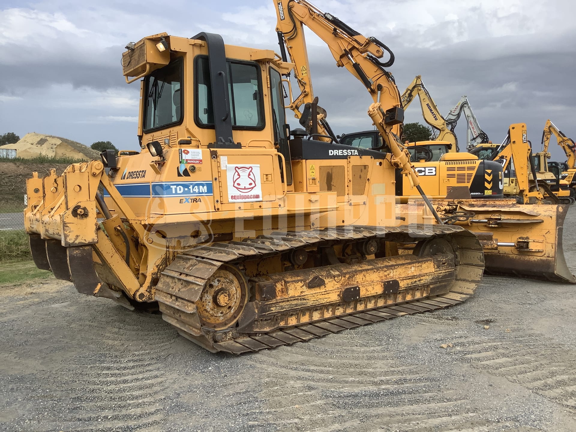 Dressta TD-14M LGP  - - Used Tracked Dozer