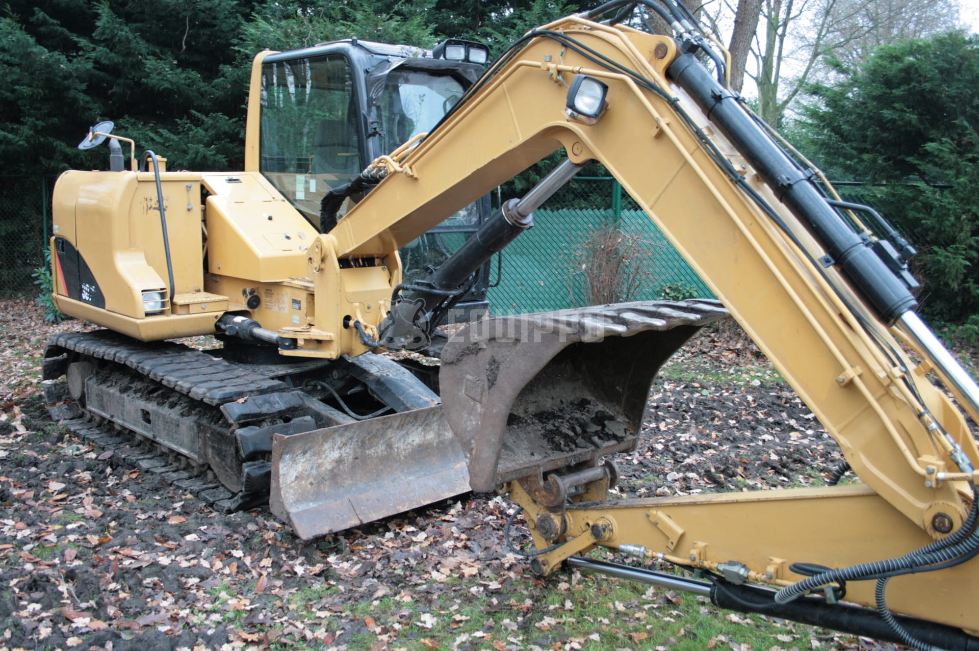 Caterpillar 307C  - - Used Midi Excavator 7t - 12t