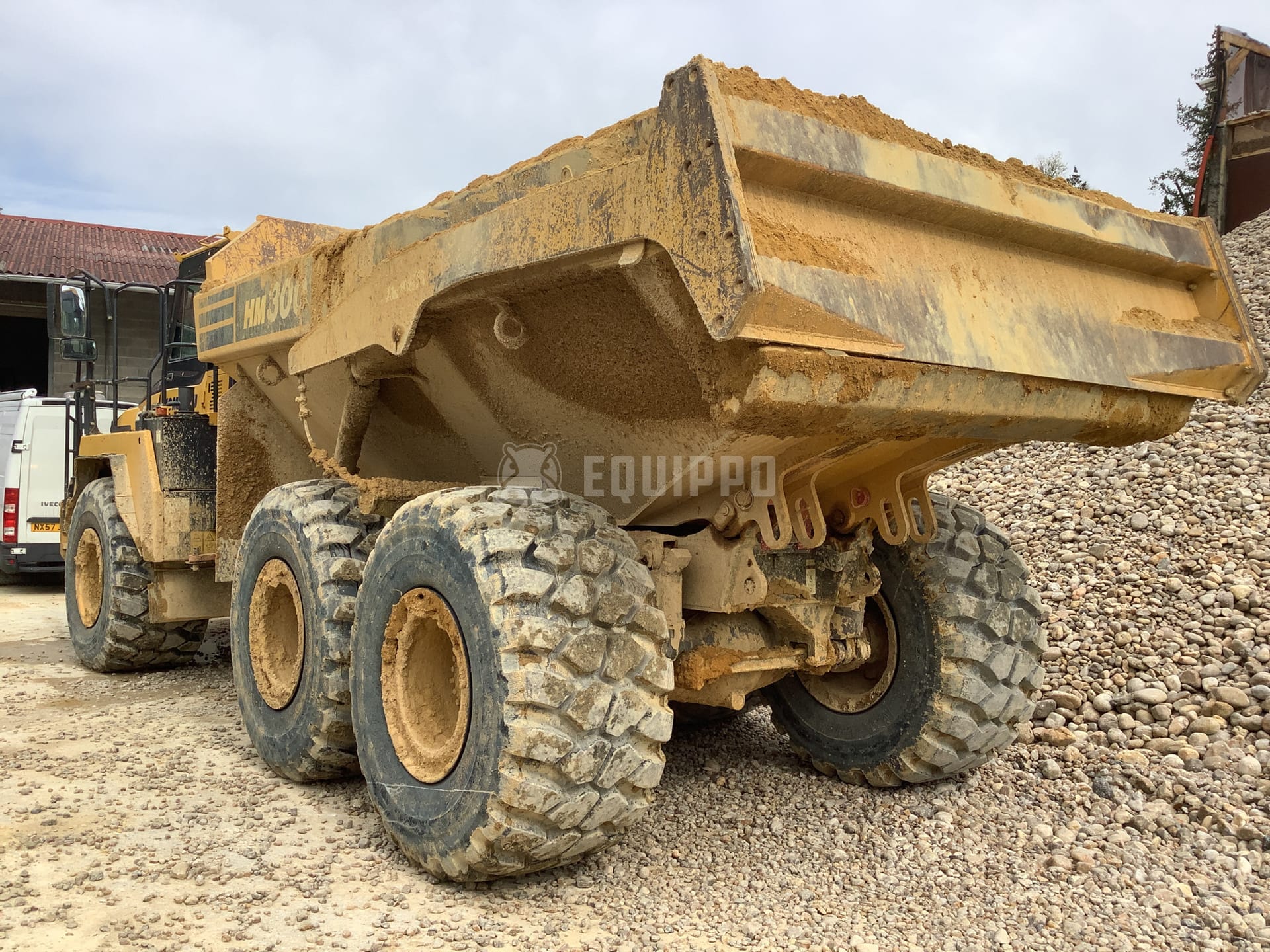 Komatsu HM300-3 - - Dúmper Usada