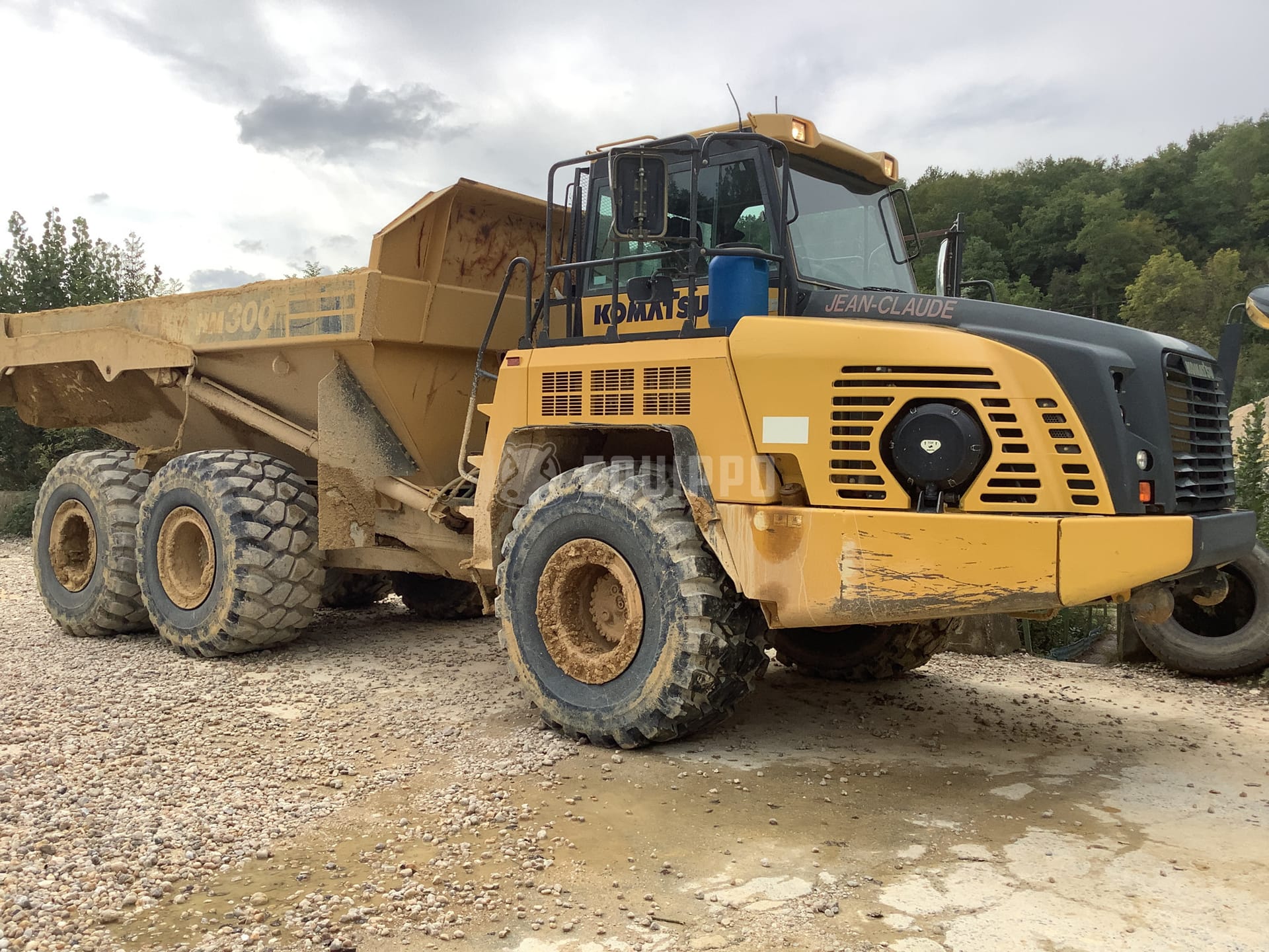 Komatsu HM300-3 - - Dúmper Usada