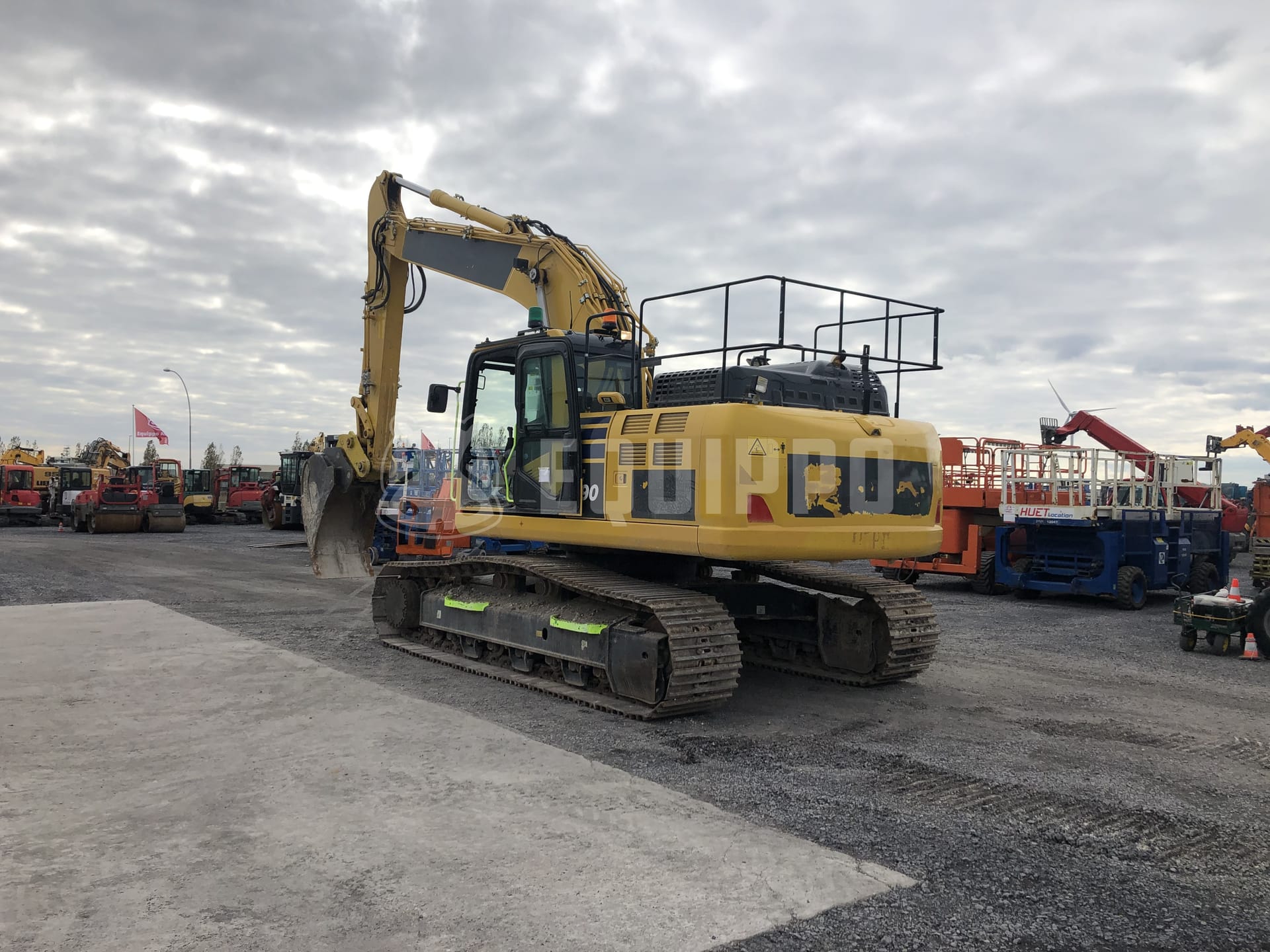 Komatsu PC290 LC-11  - - Used Tracked Excavator
