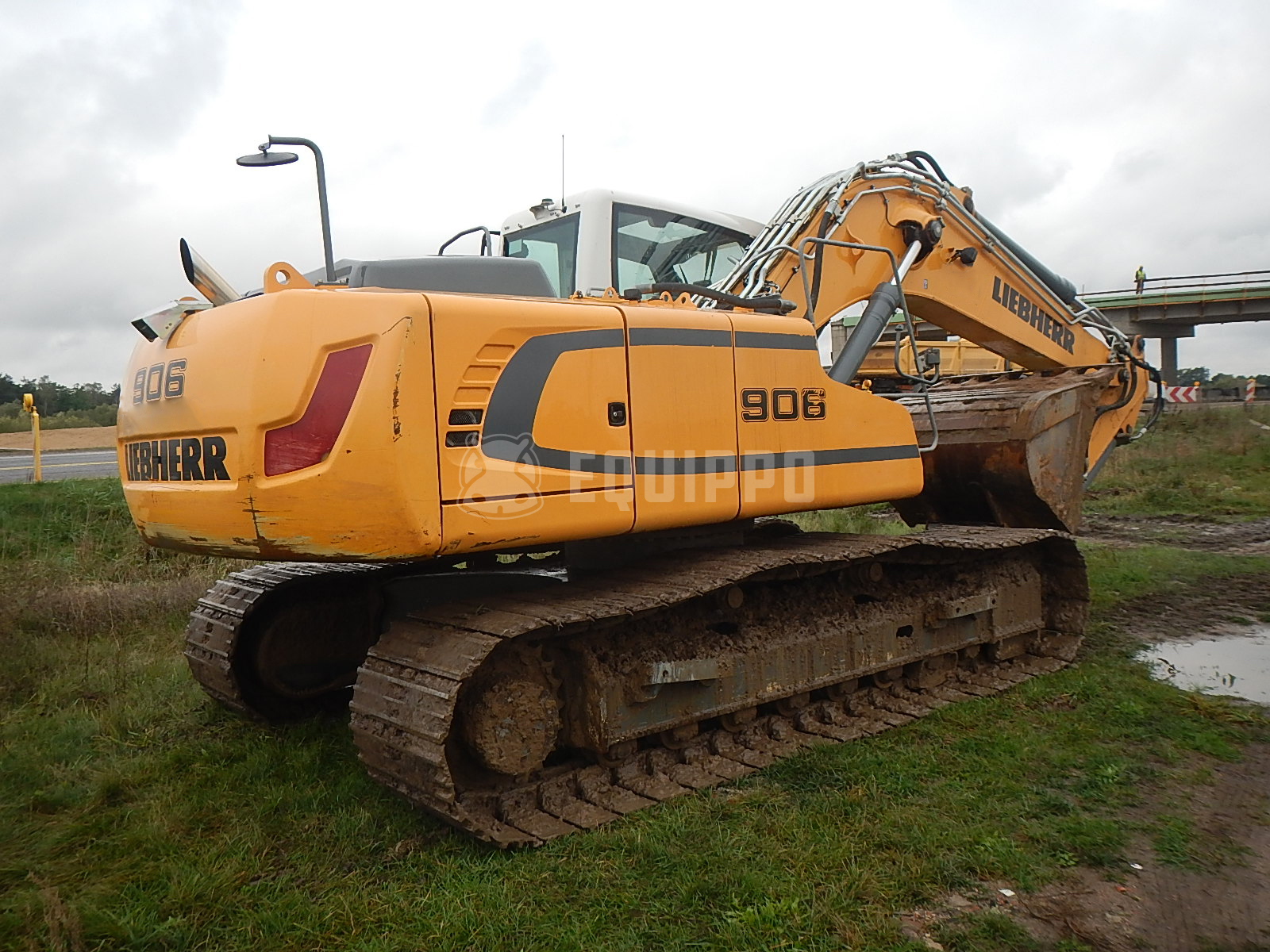 Liebherr R906 LC Litronic  - - Used Tracked Excavator